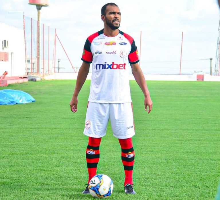 “Não sou salvador da pátria”, lembra Richarlyson durante apresentação
