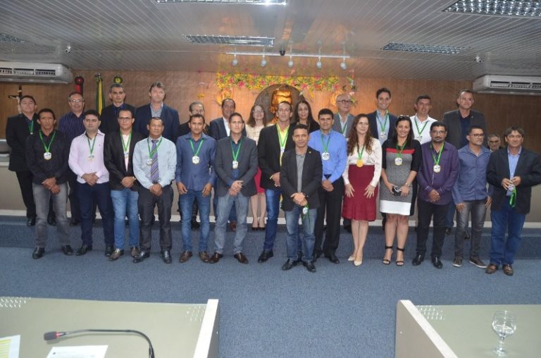 CMCG homenageia funcionários da Cagepa e Energisa