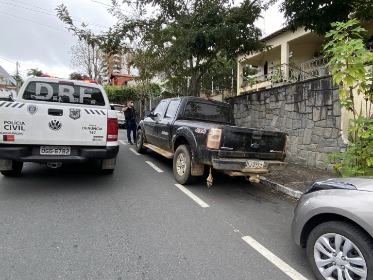 Carro usado em fuga de Limoeiro é encontrado em CG