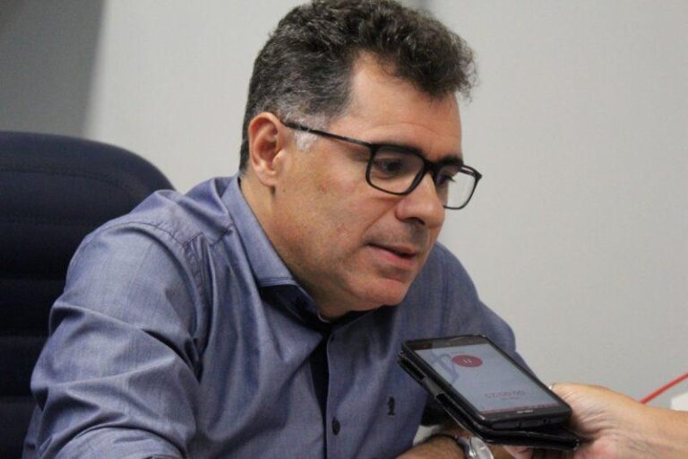 Bolinha comemora queda no número de casos da covid-19 em CG após reabertura do comércio