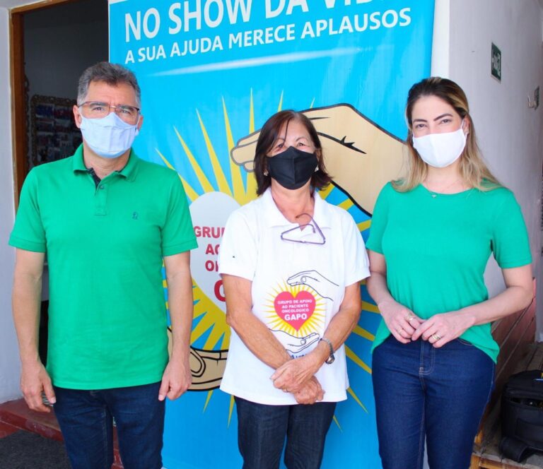 Bolinha e Annelise visitam Grupo de Apoio a Pacientes Oncológicos