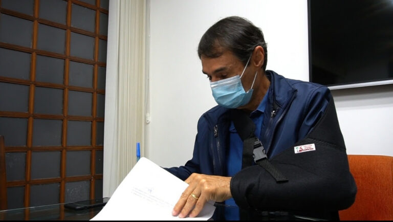 Romero assina decreto de desapropriação de prédio para construção do Centro Administrativo de CG