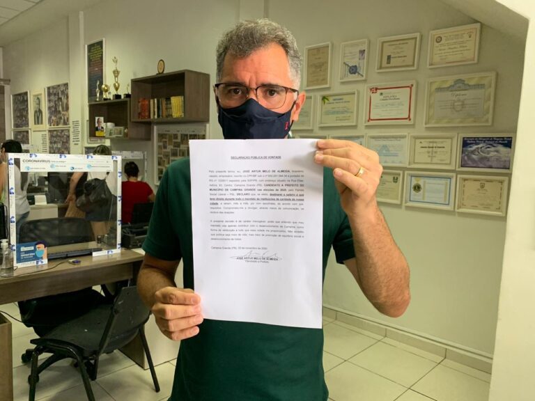 Bolinha registra em cartório que caso eleito vai abrir mão do salário para doar a instituições carentes