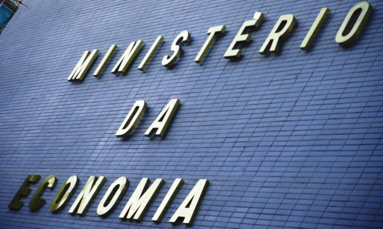 Gastos do Governo Federal com a pandemia passam de R$620 bilhões, diz ministério; veja onde mais foi gasto