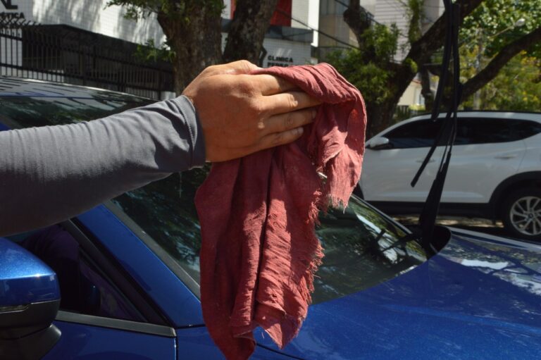 Flanelinha é preso após ameaçar jornalista em semáforo de Campina Grande
