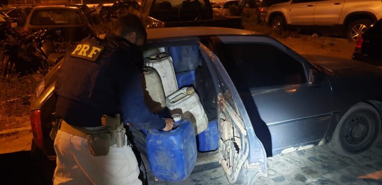 PRF apreende três veículos que estavam sendo usados para furtar combustível no Porto de Cabedelo