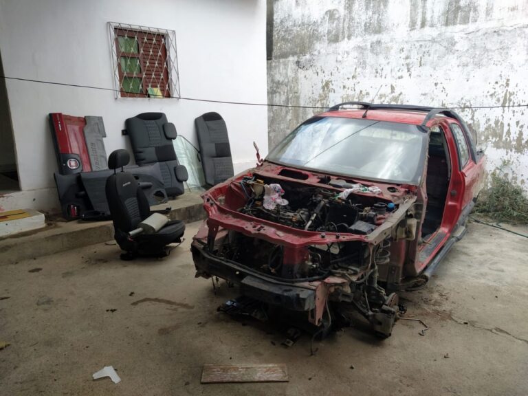 Homem que mantinha desmonte de veículos em casa é preso em Campina Grande; Ele confessou ter comprado carro roubado em Jenipapo por R$1.200
