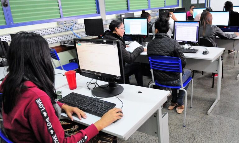 Você tem dúvidas sobre o Enem Digital? Entenda como funciona formato que até 2026 deve servir pra todo o Exame