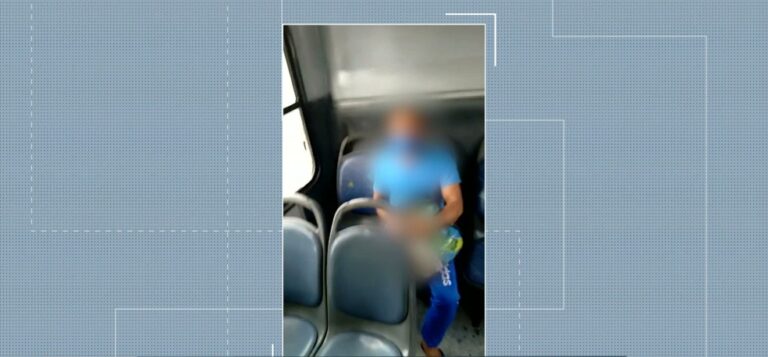 Homem é flagrado fazendo atos obscenos dentro de ônibus em Campina Grande