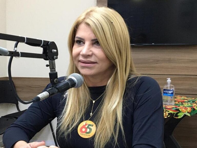 Candidata a vice-prefeita em 2020 e médica promete denunciar “furadas de fila” na vacinação contra a Covid-19 em Campina Grande