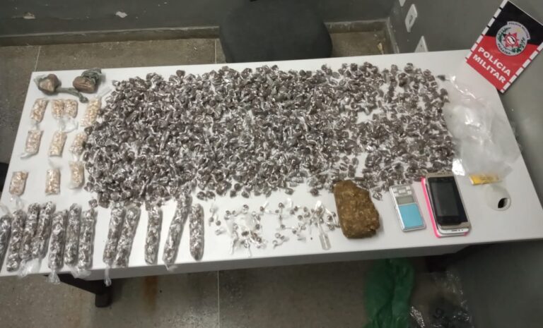 Três são presos por tráfico de drogas na “Rua dos Peixeiros”, no Pedregal; Adolescente é apreendido