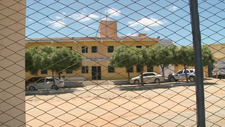 Detento é assassinado com golpes de faca e espeto em penitenciária do Sertão