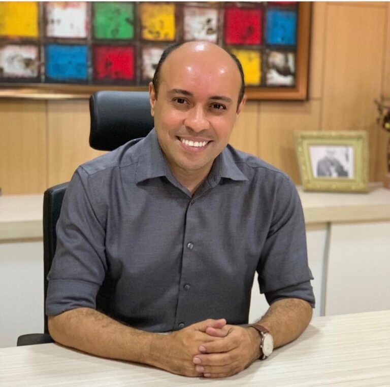 NOVO REITOR: Candidato menos votado na lista tríplice da UFCG é nomeado por Bolsonaro