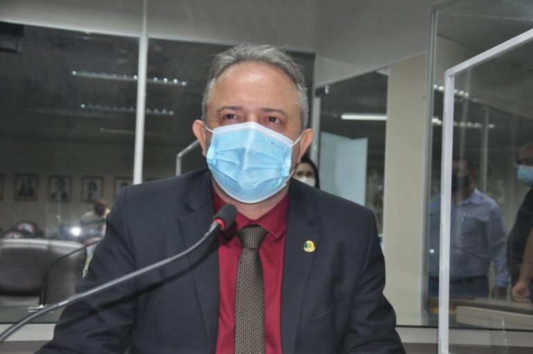 Líder da oposição critica PMCG por não reabrir cozinhas comunitárias e dispara “O povo não pode morrer de fome”