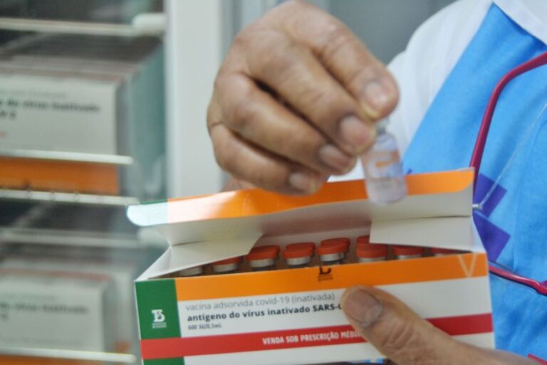 Paraíba recebe mais 82 mil doses de vacinas contra a Covid-19 nesta quinta-feira