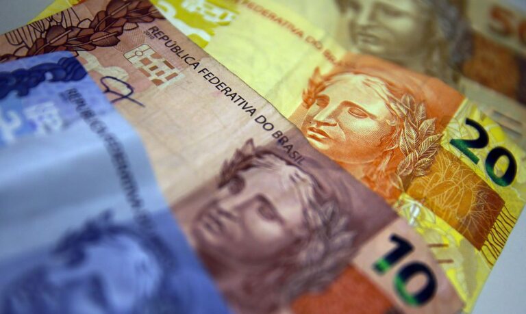 Trabalhadores começam a receber hoje benefício emergencial; Veja quem vai receber
