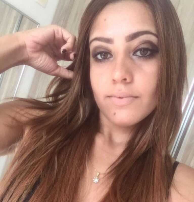 Promotora de vendas morre e outra mulher fica ferida em acidente envolvendo moto e caminhão pipa