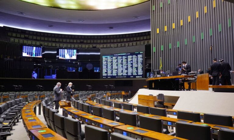 Congresso rejeita PEC do voto impresso; Veja como votaram os deputados paraibanos