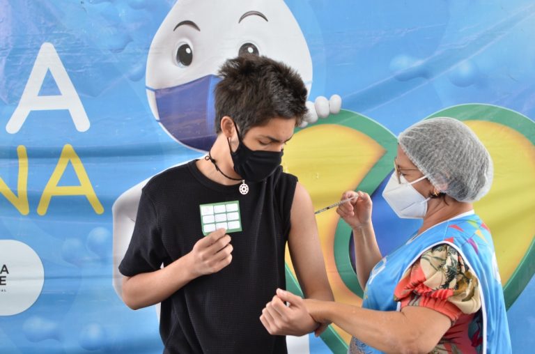Campina Grande inicia vacinação de 14+ nesta quarta-feira