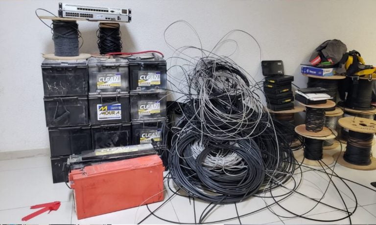 Polícia Civil prende cinco e recupera baterias e fios furtados de empresas de telefonia na Paraíba