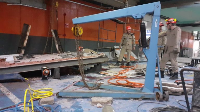 Dois homens morrem durante acidente de trabalho em shopping na Capital