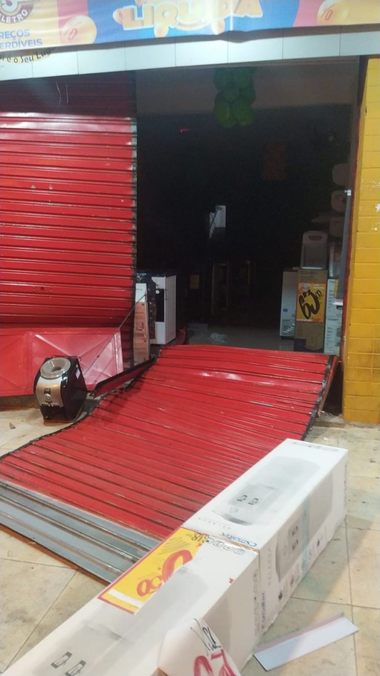 Bandidos arrombam e furtam loja no Centro de CG durante a madrugada