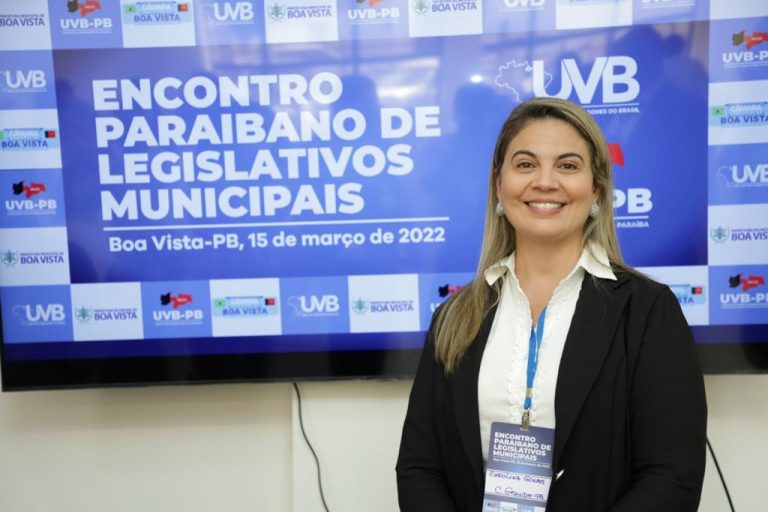 Carol Gomes participa de Encontro Paraibano de Legislativos Municipais e destaca força da mulher na política
