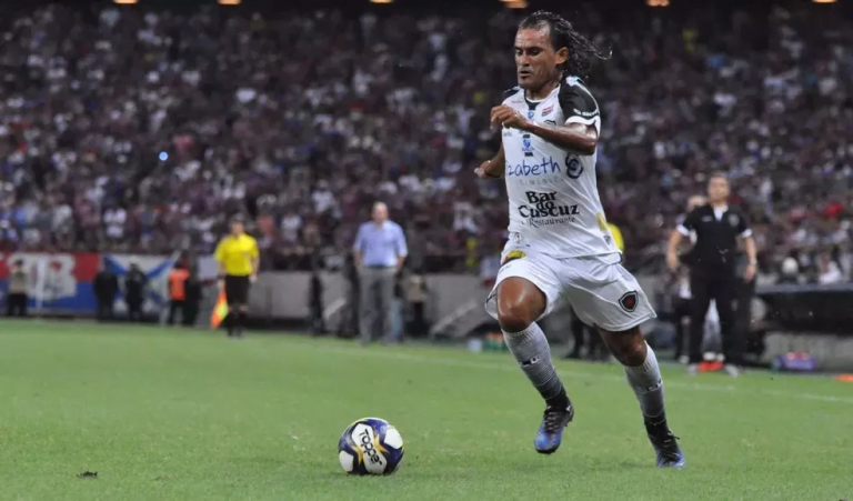 Ex-vereador morre após atropelamento e jogador de futebol é suspeito