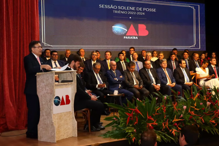 Harrison Targino toma posse na presidência da OAB-PB para o triênio 2022/2024