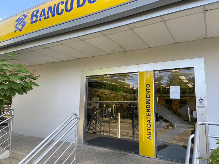 Polícia frustra tentativa de assalto a agência bancária na UFCG e prende criminosos