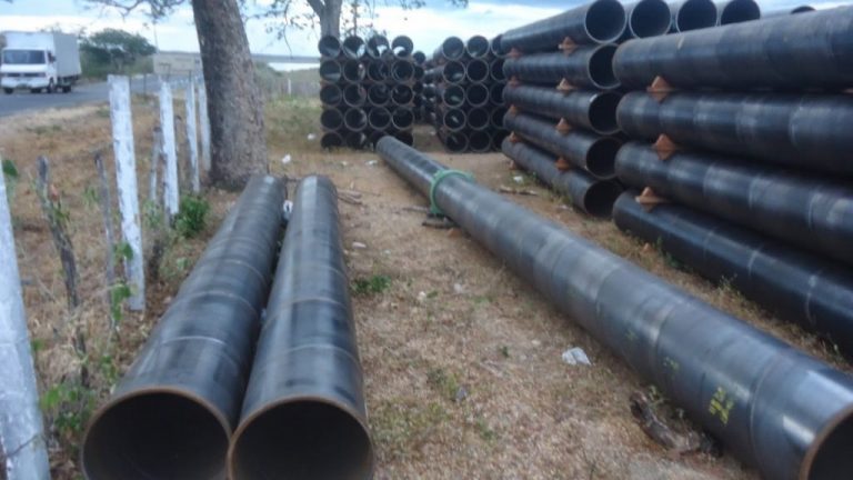 Criminosos furtam tubos de canteiro de obras da adutora TransParaíba