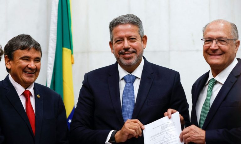 Equipe de transição de Lula propõe excluir R$ 175 bilhões do teto de gastos