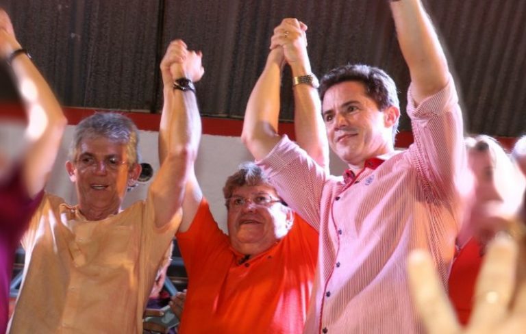 João Azevêdo trata como ‘improvável’ possibilidade de reconciliação com Ricardo Coutinho e nega problemas com Veneziano
