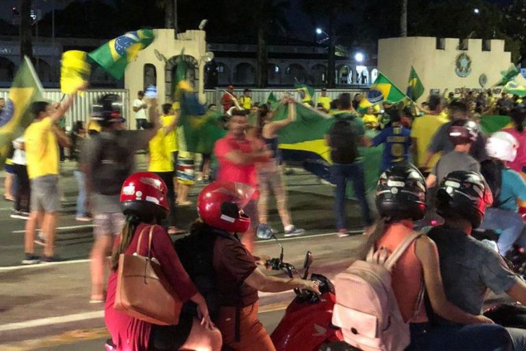Apoiadores de Bolsonaro protestam em João Pessoa e Campina Grande, e falam em ‘não sair das ruas’