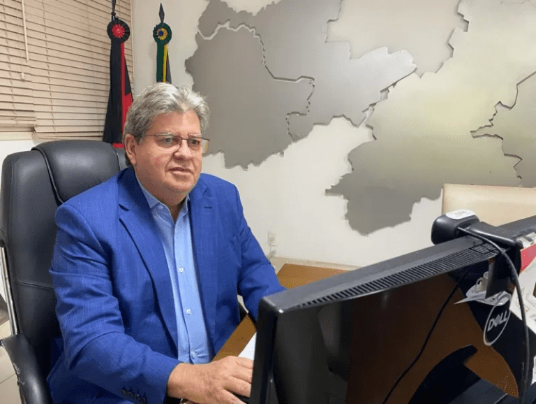 João Azevêdo anuncia Márcio Roberto, Renato Feliciano e novos auxiliares