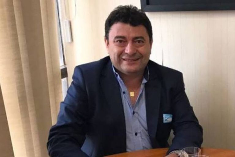 Prefeito paraibano dá férias coletivas a servidores para conter gastos na administração