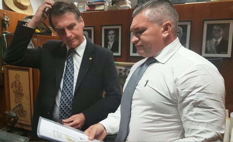 Sem mandato em 2023, Julian Lemos anuncia livro sobre tudo o que viveu com Bolsonaro
