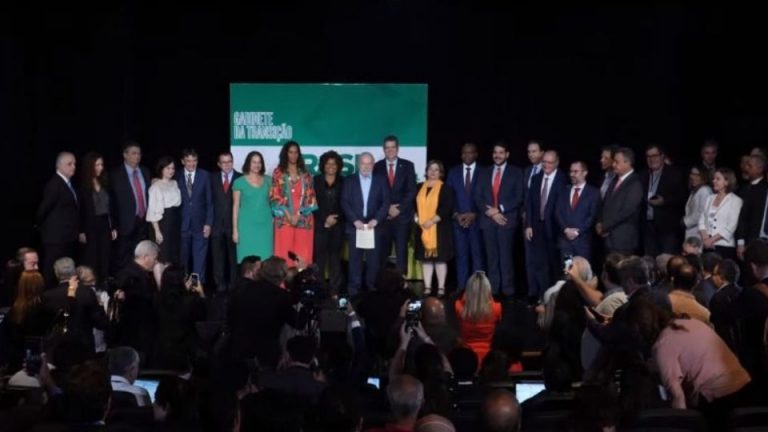 Lula anuncia Alckmin, Camilo, Nísia Trindade, Wellington Dias e mais 12 futuros ministros; veja lista