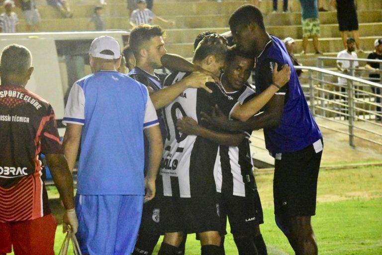 Treze vence Auto Esporte de virada e assume liderança do Paraibano