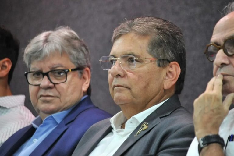 Adriano Galdino projeta João Azevêdo candidato ao Senado e Lucas Ribeiro filiado ao PSB em 2026