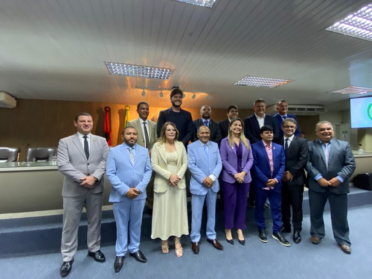 Câmara Municipal de Campina Grande empossa nova mesa diretora