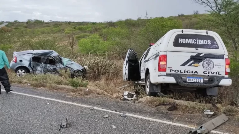 Acidente com viatura deixa policial e mulher feridos no Curimataú