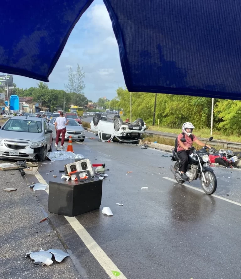 Motociclista morre e mais cinco ficam feridos em acidente na BR-230