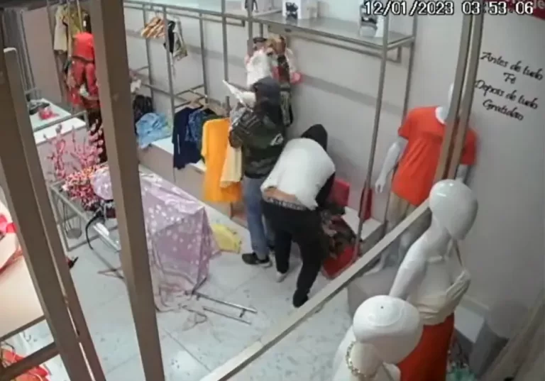 Loja de roupas é furtada durante a madrugada no Cariri paraibano