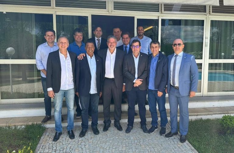 Maioria da bancada paraibana fecha apoio à reeleição de Arthur Lira para presidência da Câmara