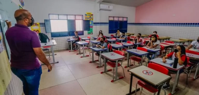 Prefeituras paraibanas não garantem pagar novo piso salarial dos professores