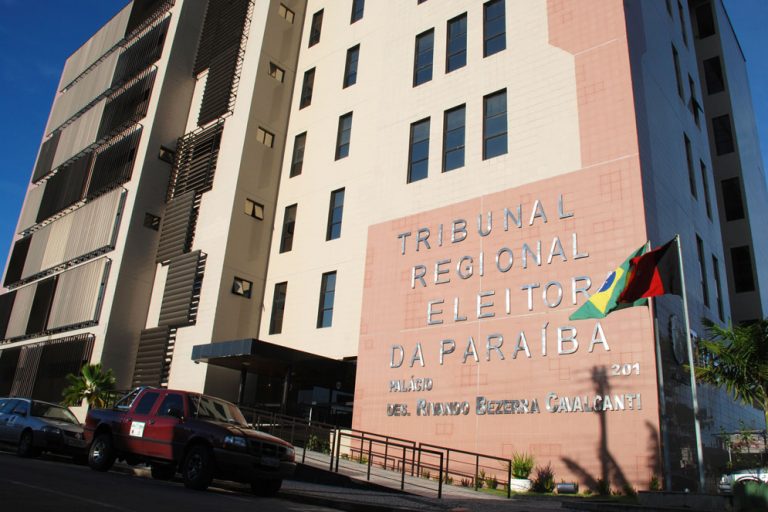 TRE-PB cassa vereadores de dois municípios paraibanos