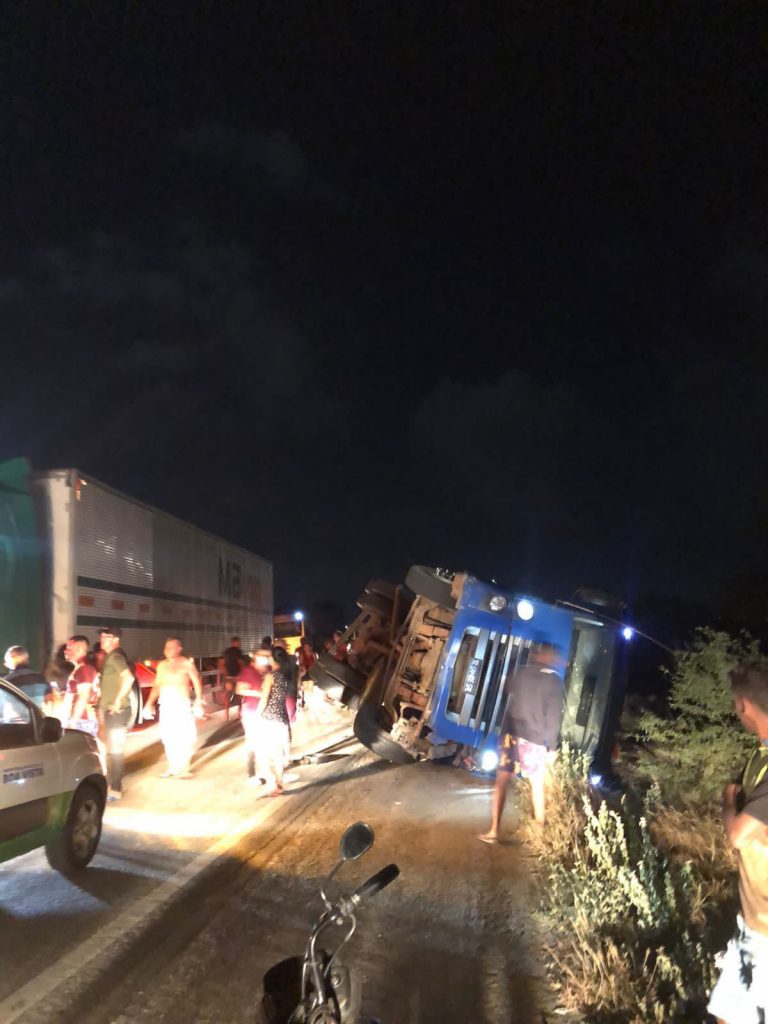 Um homem morre e outro fica ferido após acidente na BR-412, em Boa Vista