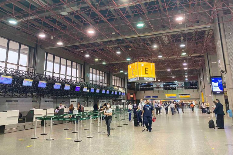 Paraibana procurada pela Interpol é presa pela PF ao desembarcar em SP
