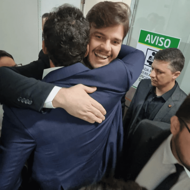 Sessão da CMCG provoca ‘reencontro’ entre Bruno Cunha Lima e Lucas Ribeiro